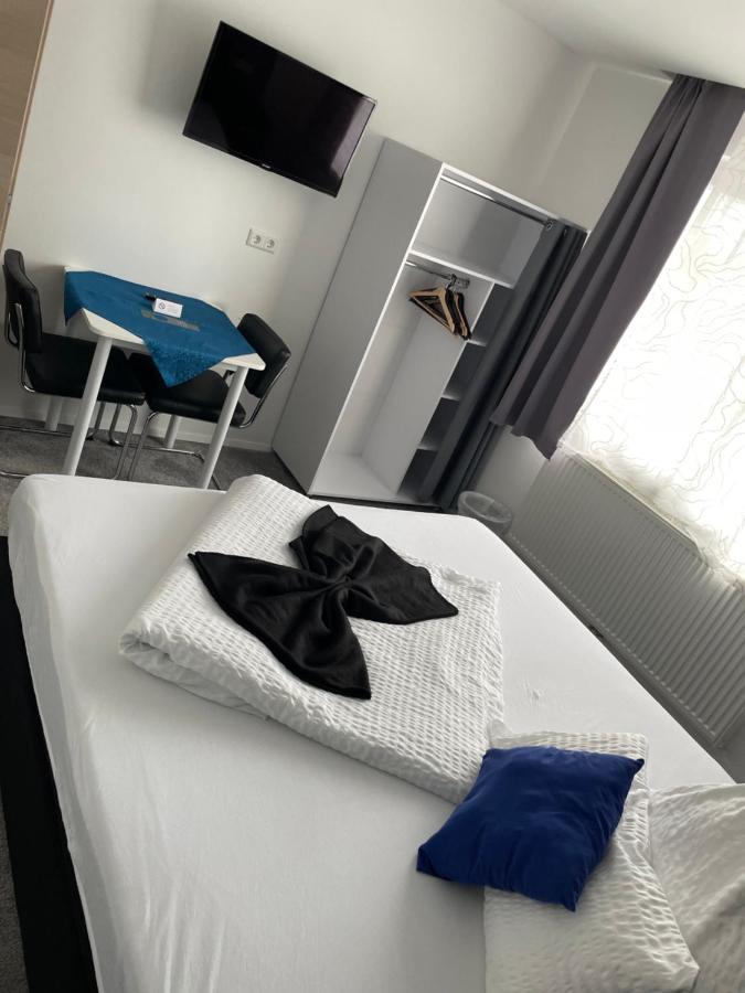 Gaestehaus Uezel Friedrichshafen Buitenkant foto