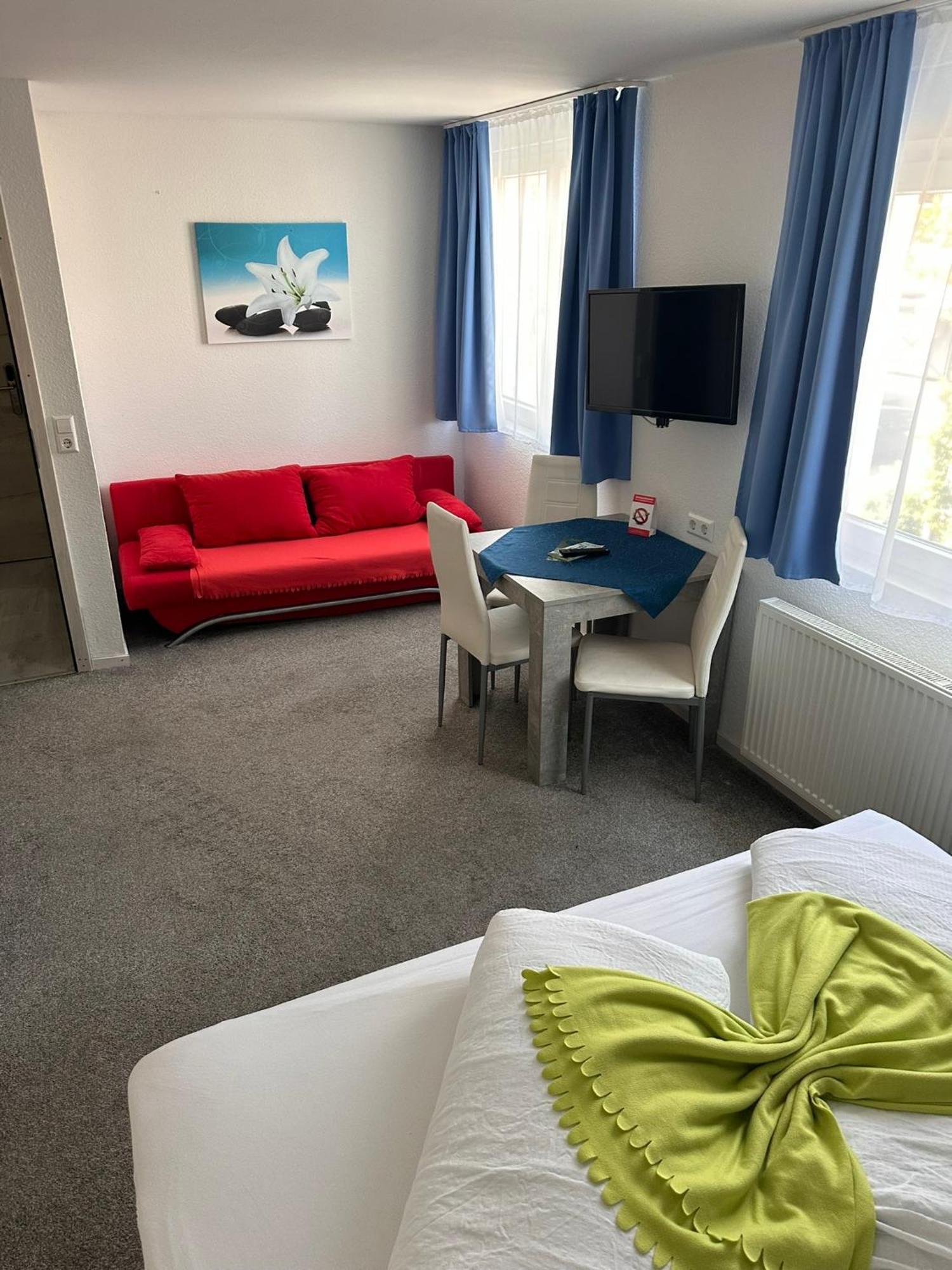 Gaestehaus Uezel Friedrichshafen Buitenkant foto