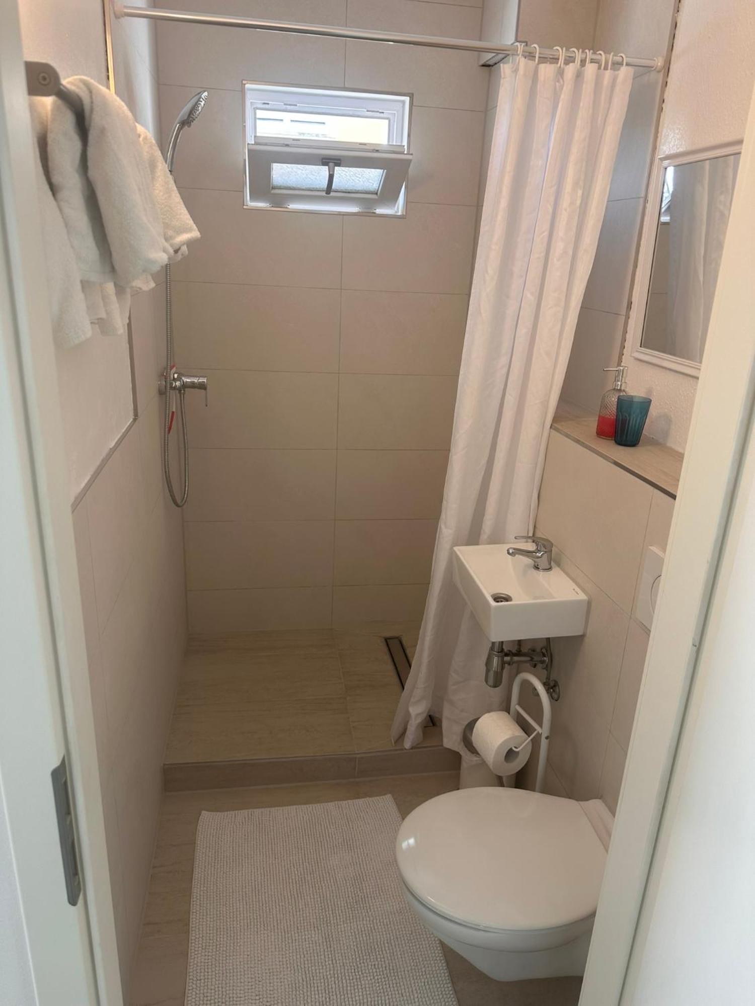 Gaestehaus Uezel Friedrichshafen Buitenkant foto