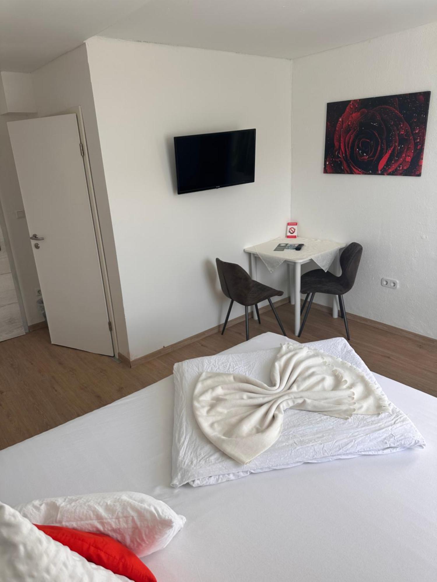 Gaestehaus Uezel Friedrichshafen Buitenkant foto