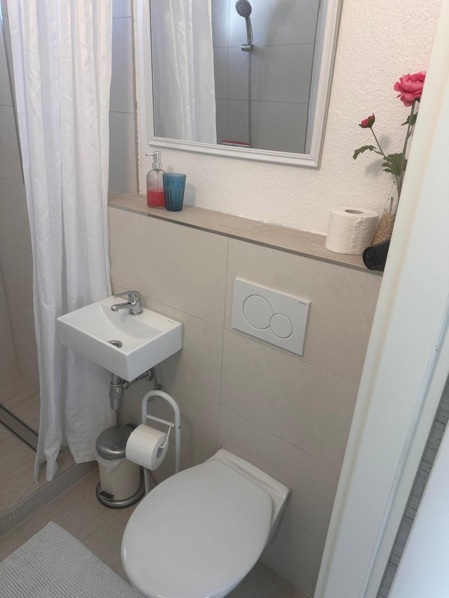 Gaestehaus Uezel Friedrichshafen Buitenkant foto